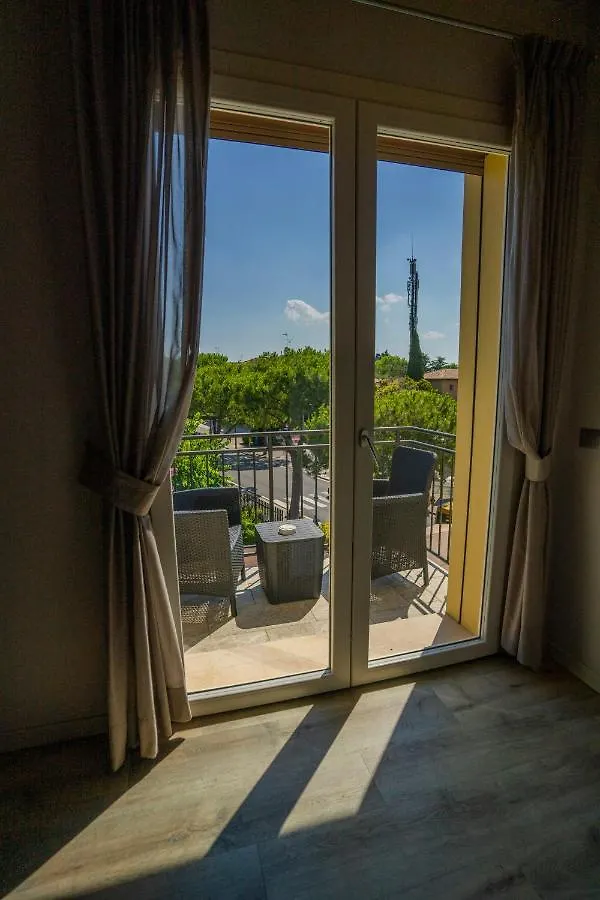 Piccolo Camere E Grill Sirmione 0*,  Italy