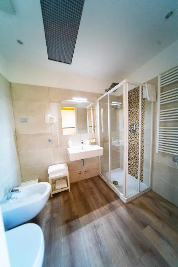 Piccolo Camere E Grill Sirmione 0*,  Italy